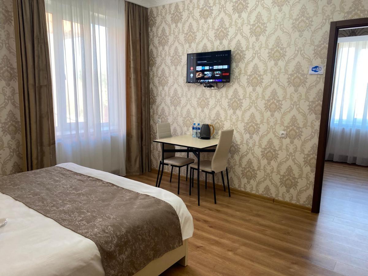Hotel Sharl Ninotsminda Eksteriør bilde