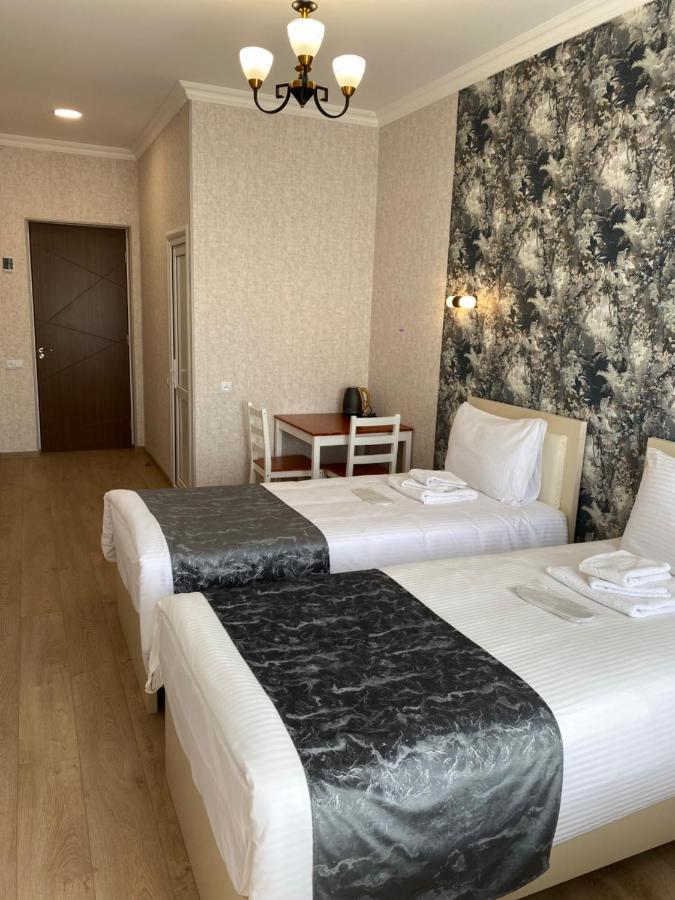 Hotel Sharl Ninotsminda Eksteriør bilde