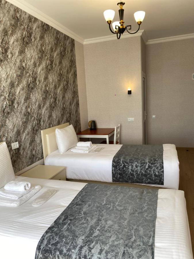 Hotel Sharl Ninotsminda Eksteriør bilde