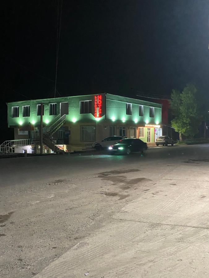 Hotel Sharl Ninotsminda Eksteriør bilde